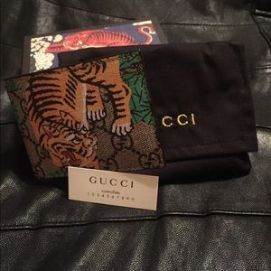 50% OFF! Gucci Supreme Tiger Wallet w/ pouch