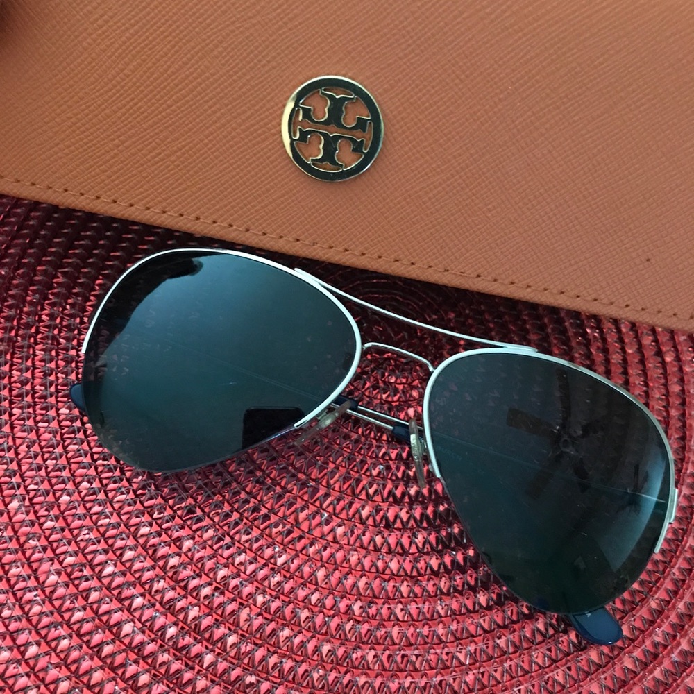 Tory burch Blue/Silver Sunglasses and Case!