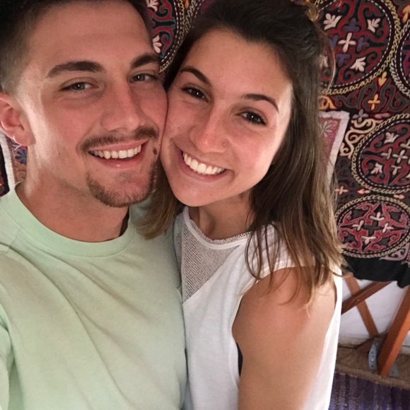 Meet your Posher, Isabelle - Picture 1 of 1