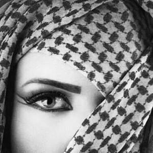 Meet your Posher, Yasmina