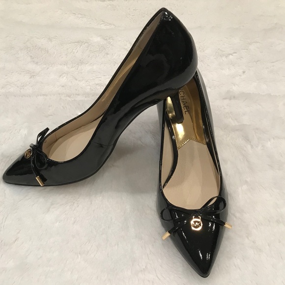 Michael Kors Shoes - LIKE NEW! Michael Kors Patent Leather Heels