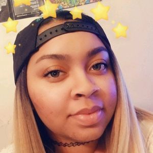 Meet your Posher, Mia