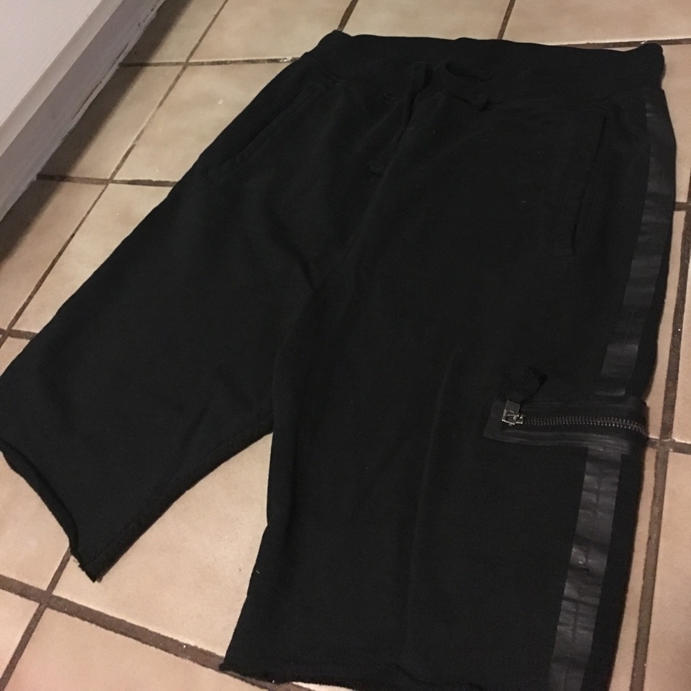 Men short