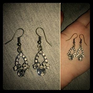 Clear dangle earrings