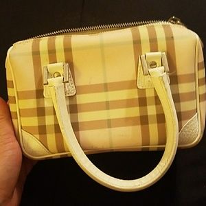 Burberry purse