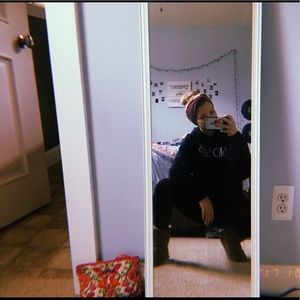 Meet your Posher, Laura