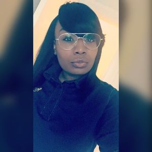 Meet your Posher, Kaya