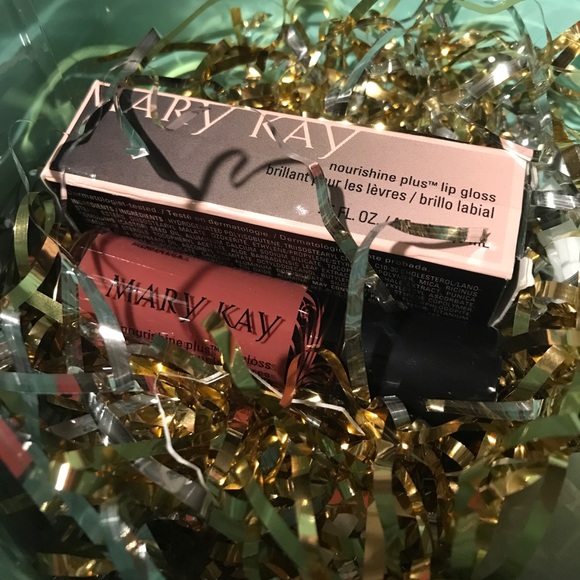 Cafe Au Lait Lip Gloss - Picture 3 of 3