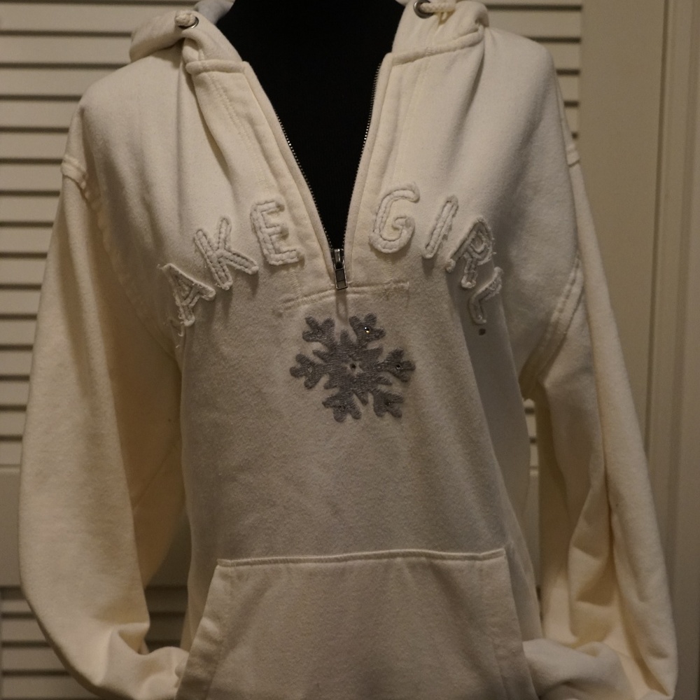 LakeGirl snowflake hoodie Sz L