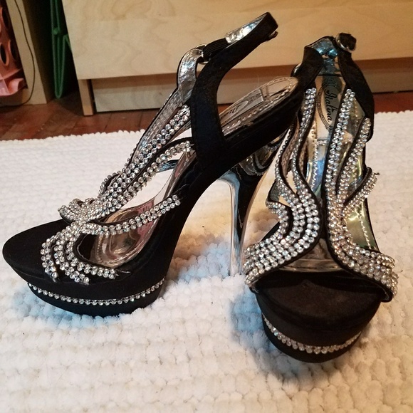 Wore them Once for prom in 2013. - Picture 2 of 5