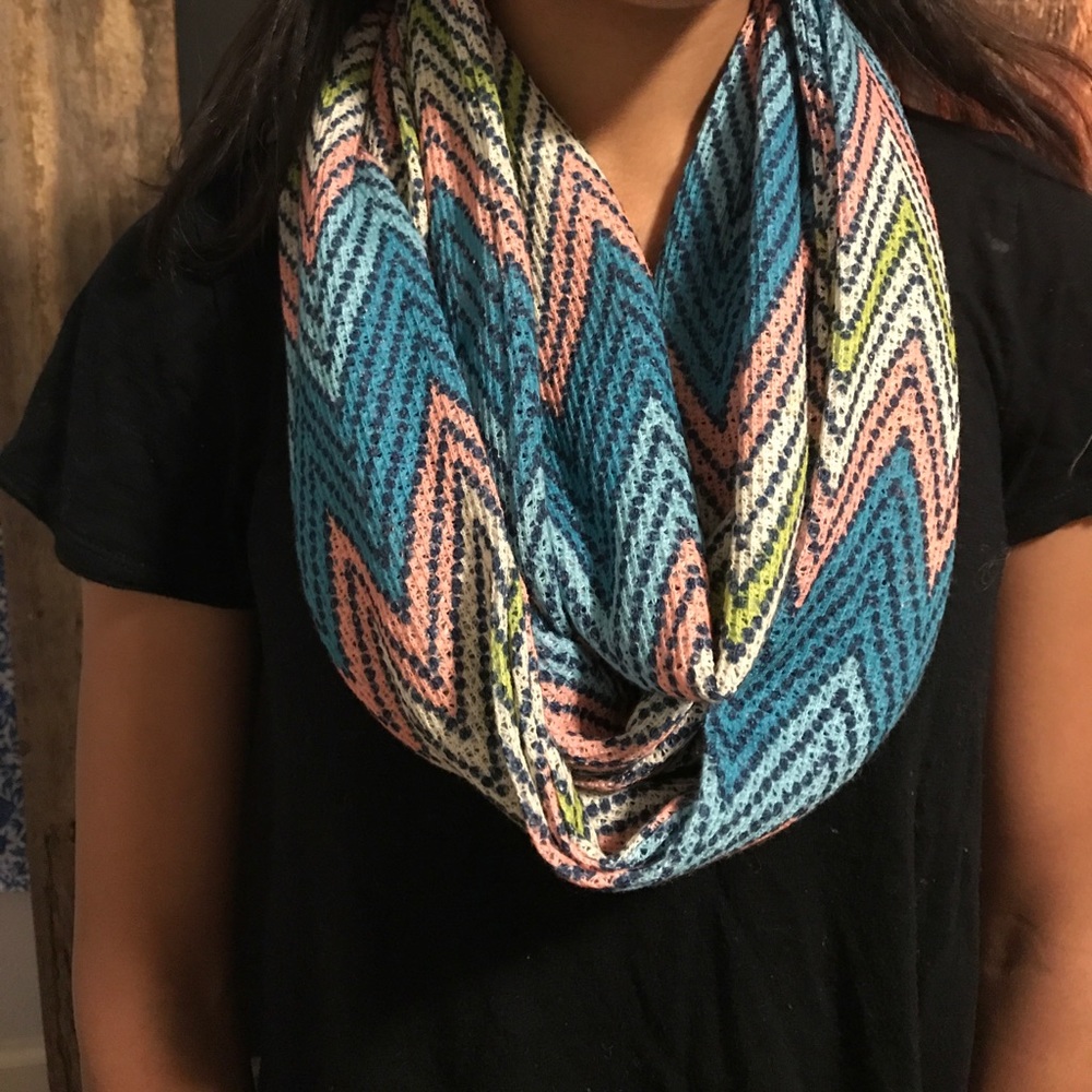 Knitted scarf