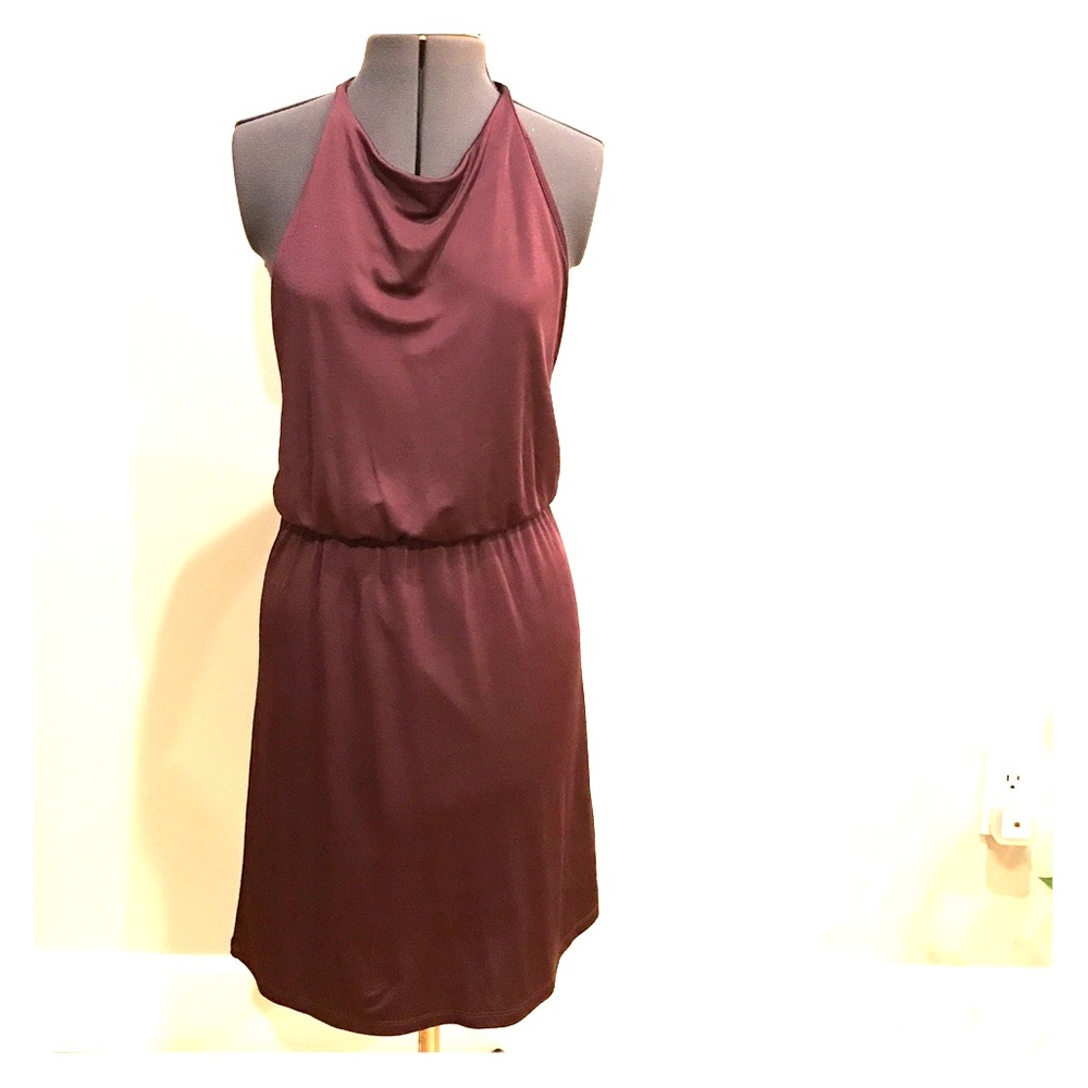 Sleeveless halter dress