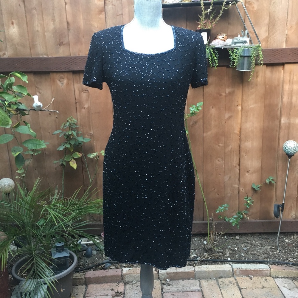 ✨VINTAGE 90’s Hand Beaded Cocktail Dress 🖤
