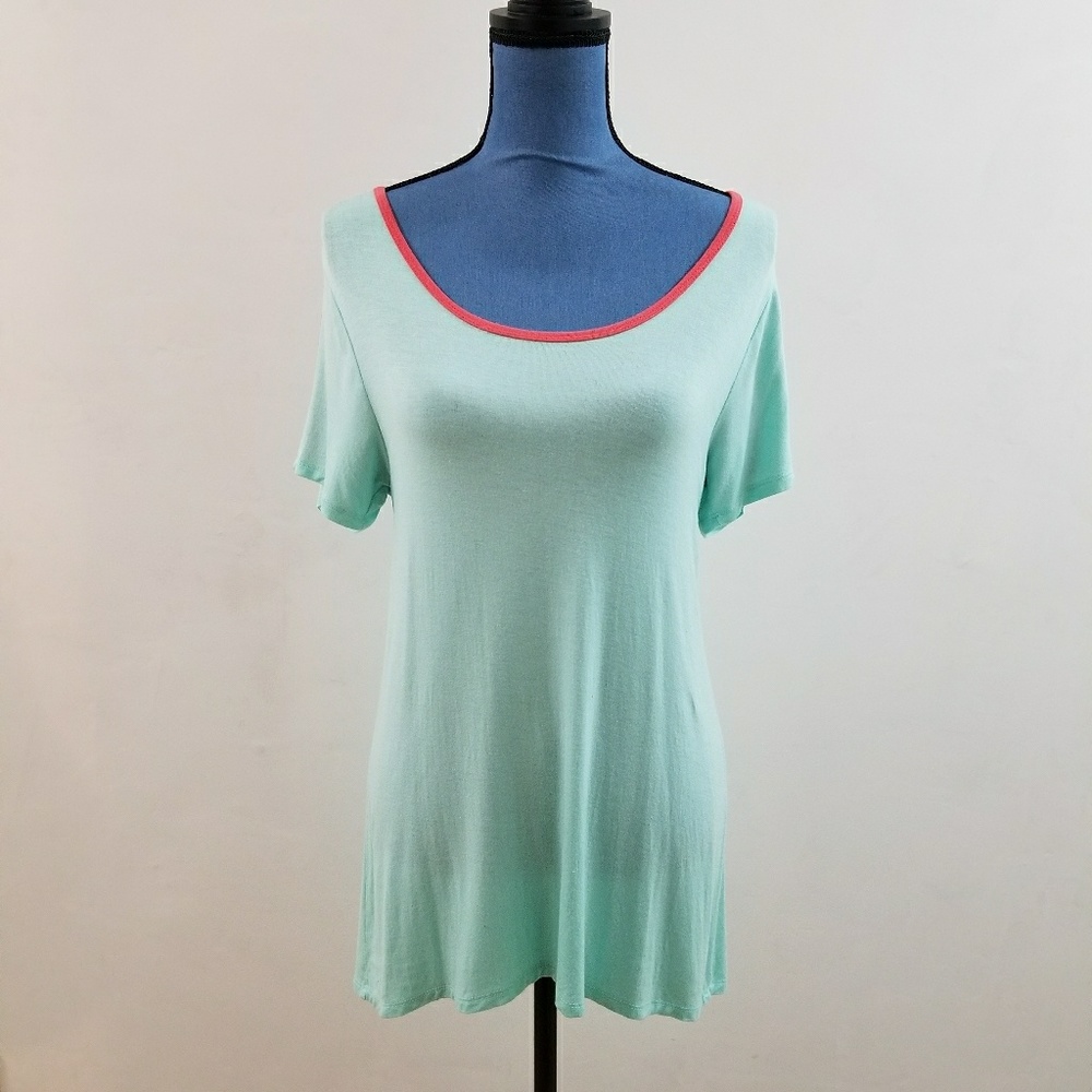 LuLaRoe High Low Simply Comfortable Solid Top