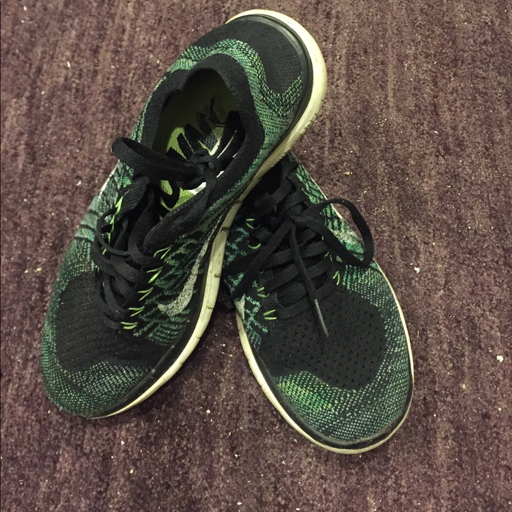 Women's Nike Free 4.0 Flyknit sneakers