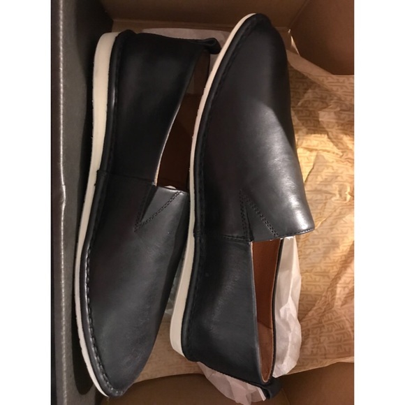 FRYE MENS KYLE BLACK SLIP ON SIZE 9 BRAND NEW