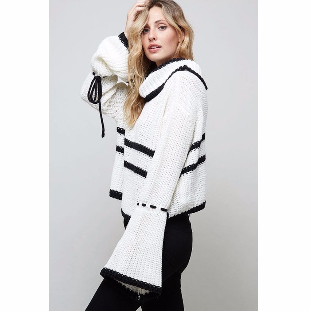 Bell Sleeve Cowl Turtleneck Fashion Sweater Top - Picture 5 of 7