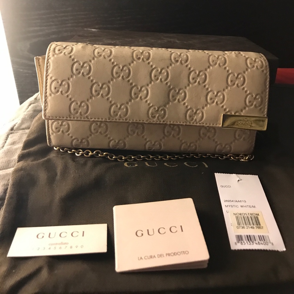 *SOLD* AUTHENTIC GUCCI WALLET ON THE CHAIN