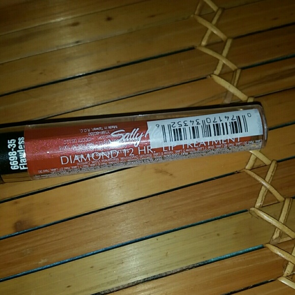 Sally Hansen Diamond 12 HR Lip Treatment (6698-35) - Picture 2 of 3