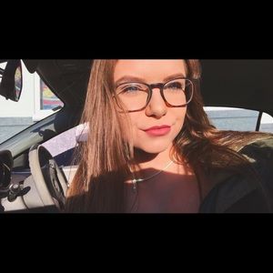 Meet your Posher, Kara