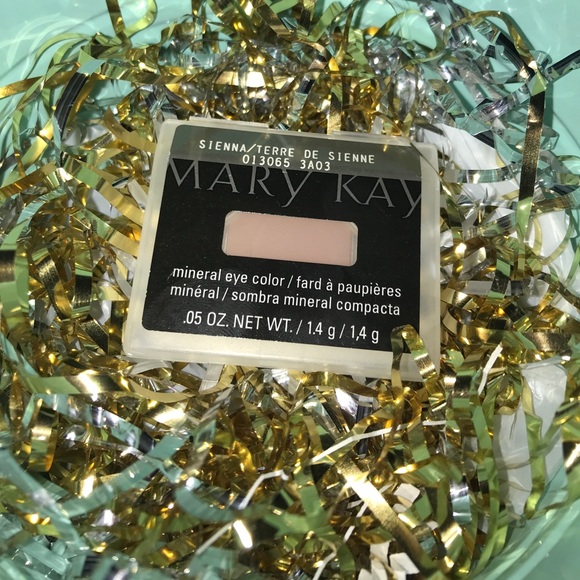 Sienna Mineral Eye Color - Picture 2 of 2