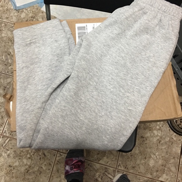adidas sweat pants joggers - Picture 3 of 4