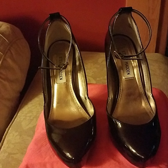 Steve Madden Shoes - EUC! Steve Madden Heels