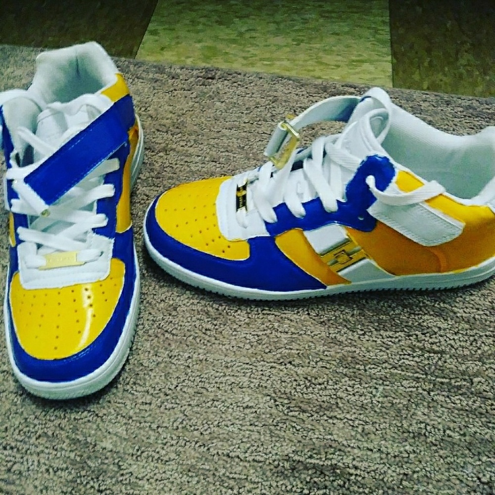 Customise phat farm sneakers