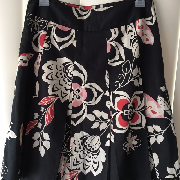 Ann Taylor Loft Petites Pleated Floral Skirt - Picture 3 of 4