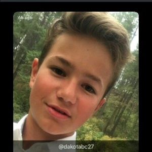 Meet your Posher, Dakota