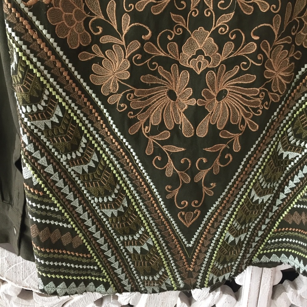 Embroidered Military Green Jacket - Picture 4 of 7