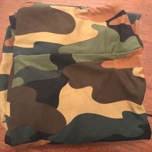 TC LulaRoe Camouflage Leggings