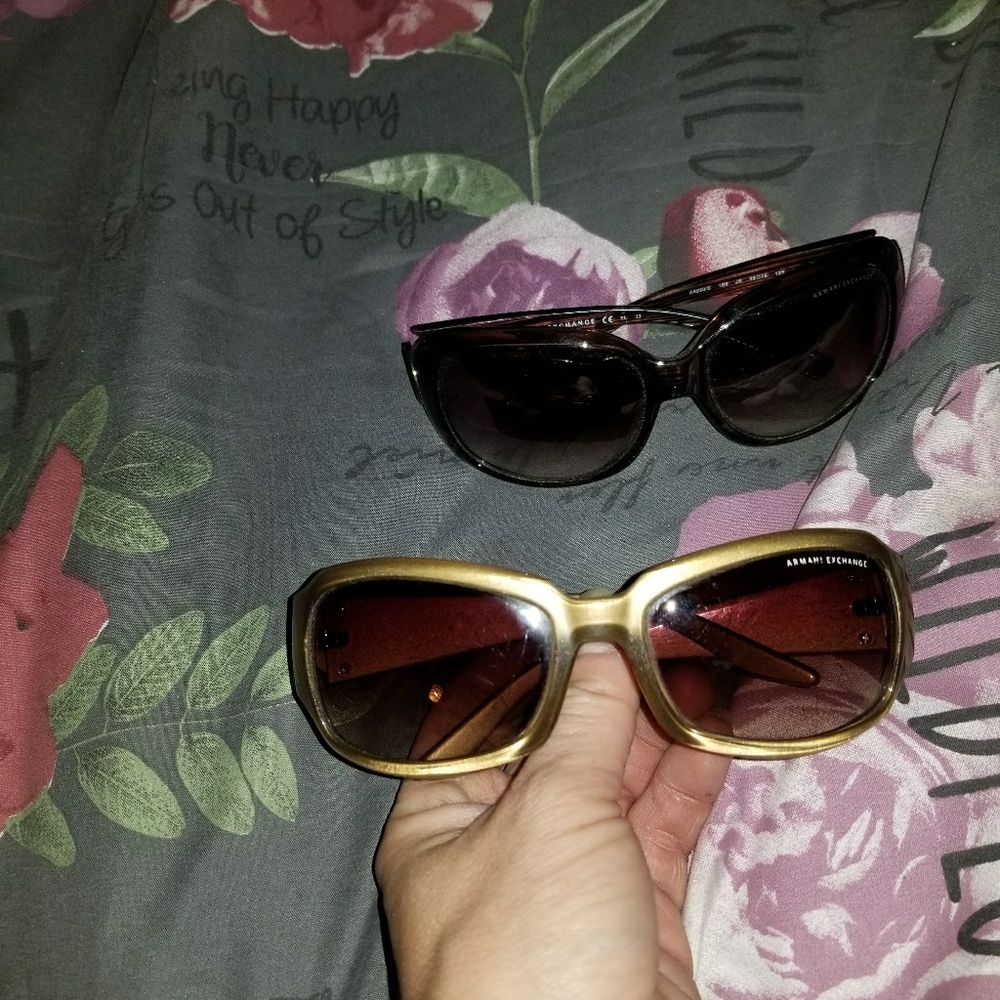 2 pairs of glasses!!! firm