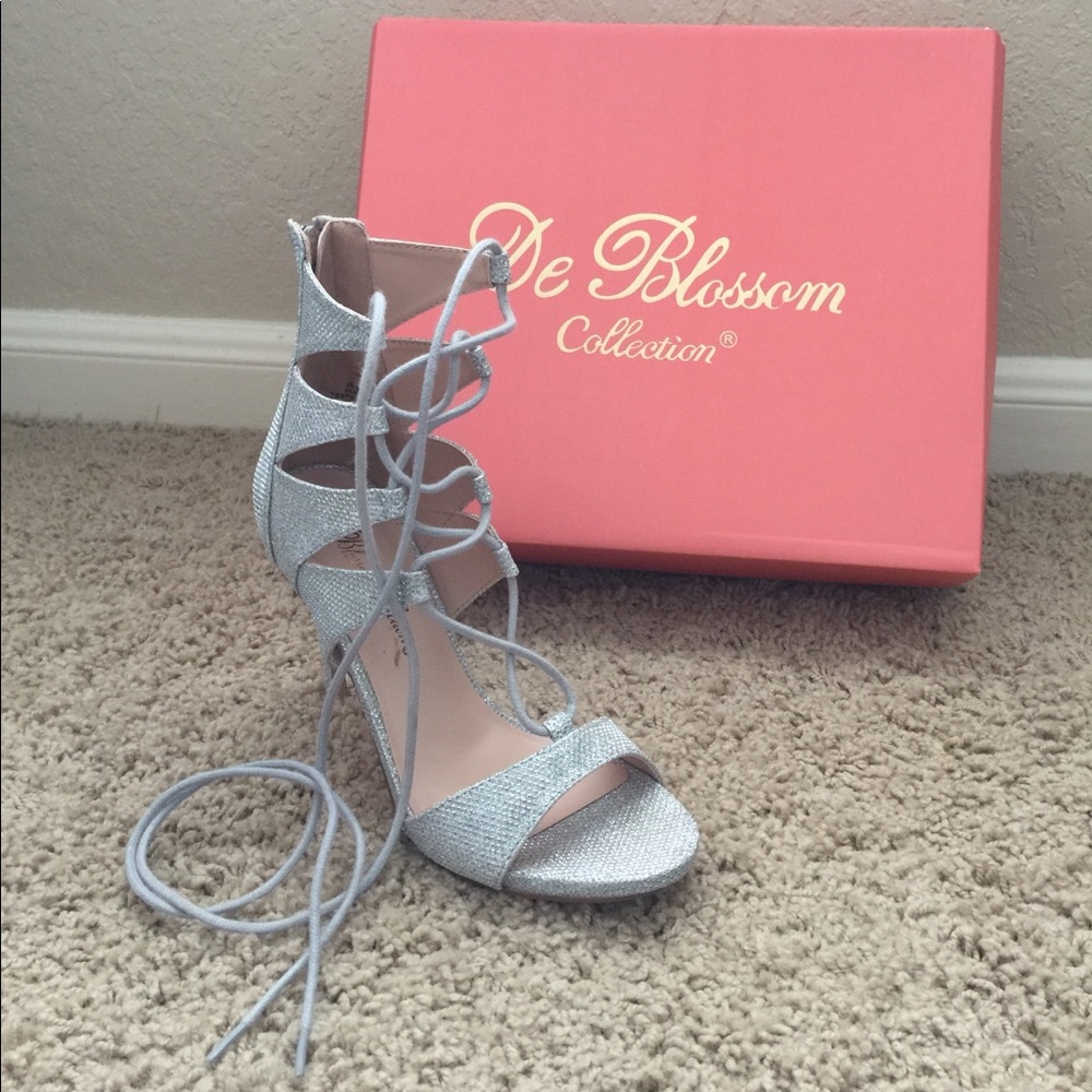 Tie up open toe heels