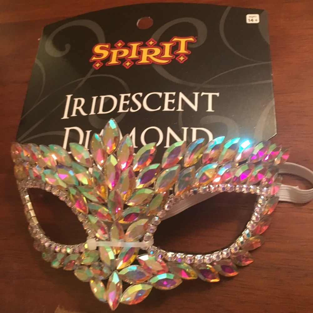 Brand new jewel mask no jewel missing