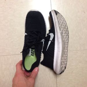 Nike freern flyknit black/white