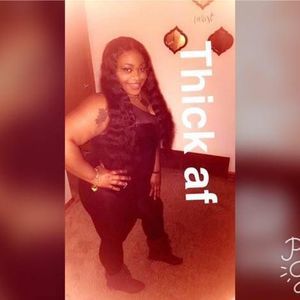 Meet your Posher, Dominique