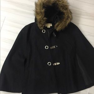 Michael Kors cape with faux fur collar- bnwot