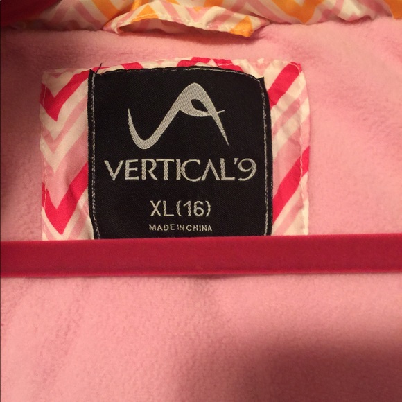 Vertical'9 Vest Jacket - Picture 4 of 6