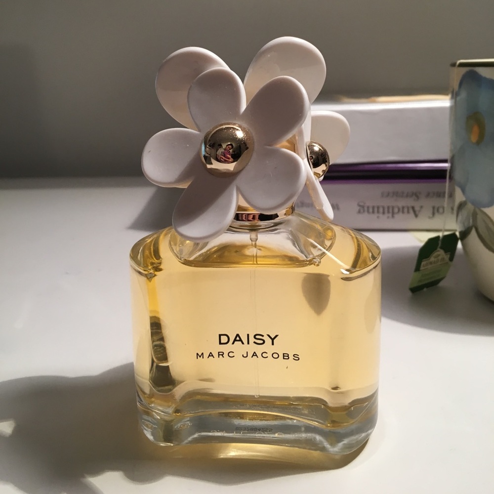 NWOT Marc Jacob Fragrance Daisy