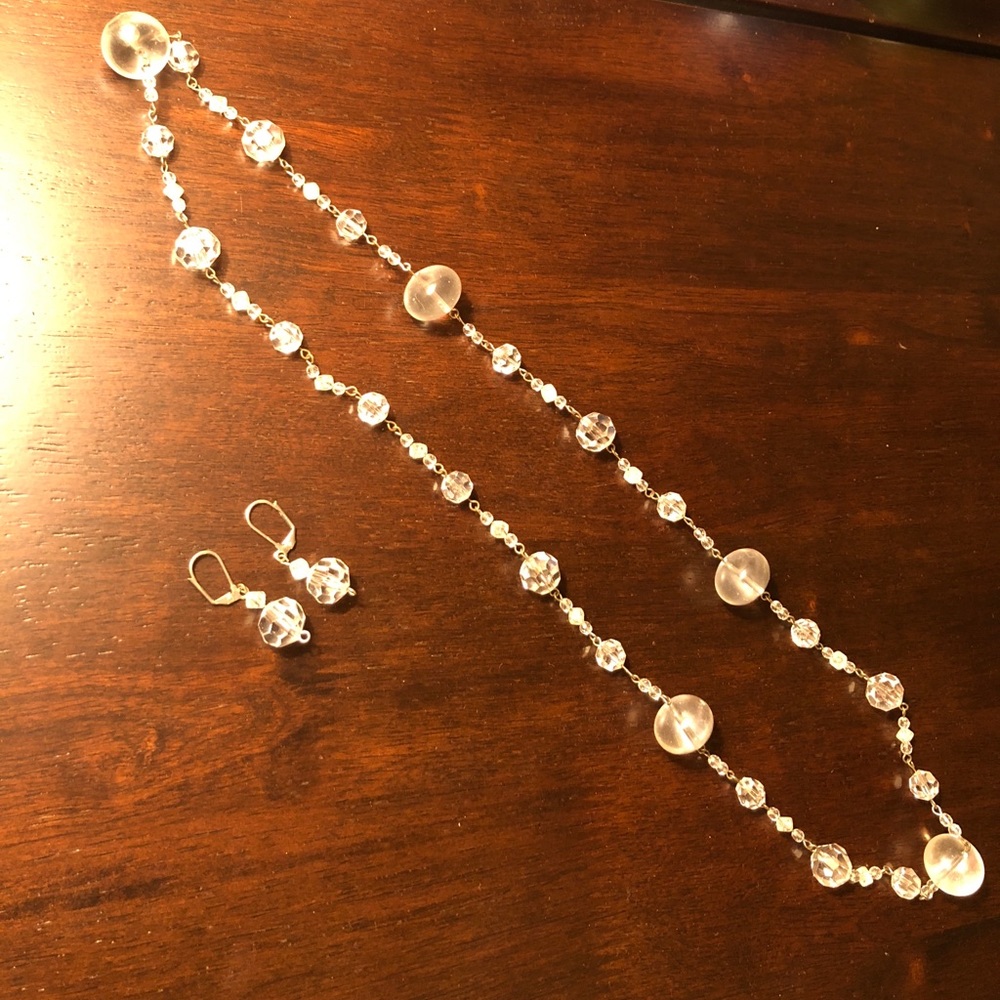 Necklace and earrings set