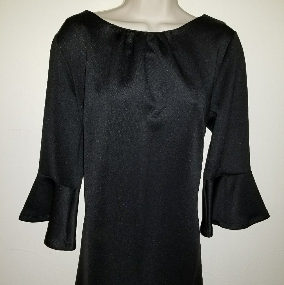 Bell sleeve dress