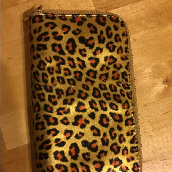 Marc Jacobs wallet SOLD - Picture 2 of 2