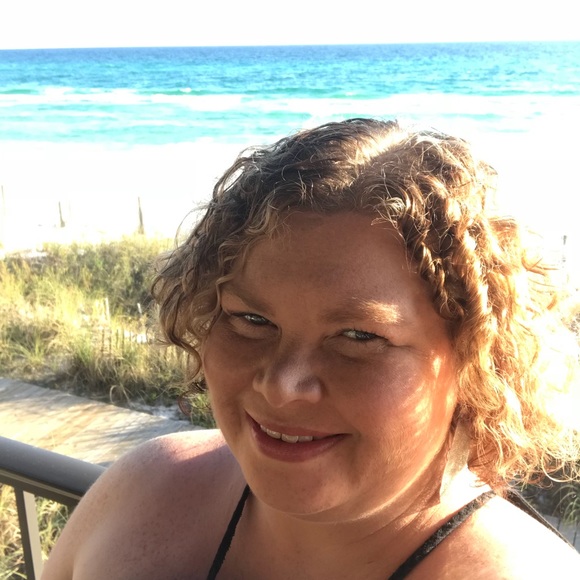 Meet your Posher, Crystal - Picture 3 of 3