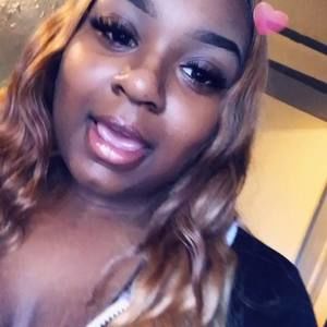 Meet your Posher, Yana