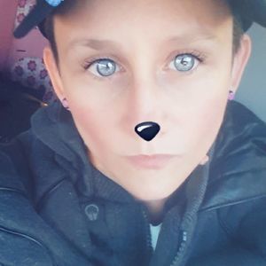 Meet your Posher, Crystal