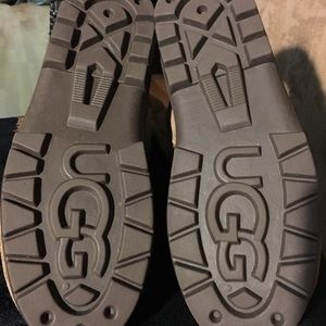 UGG Boots Brown size 6 Genuine