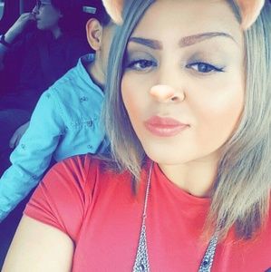 Meet your Posher, Deisy