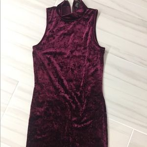 Forever 21 burgundy velvet mini