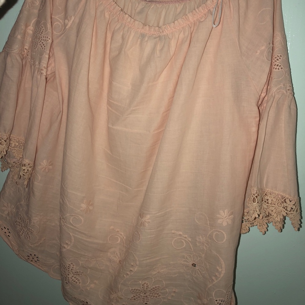 Canvas off the shoulder top 3X fits Like an XL